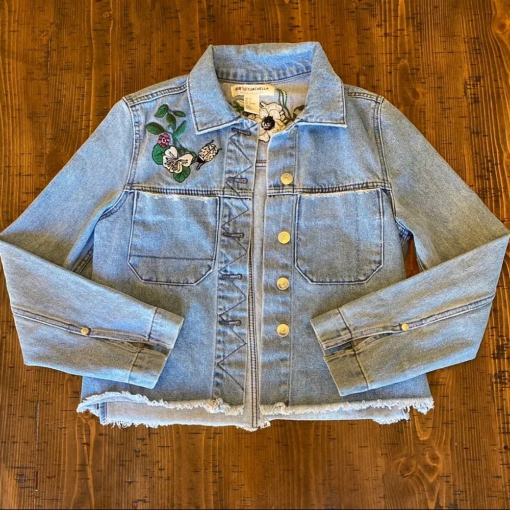 H&M Coachella floral boho embroidered Jean jacket distressed sz4 EUC